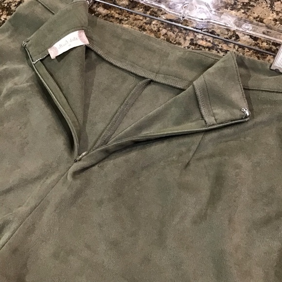 Altar’d State Skorts. Size Med👩🎤 - Picture 5 of 9